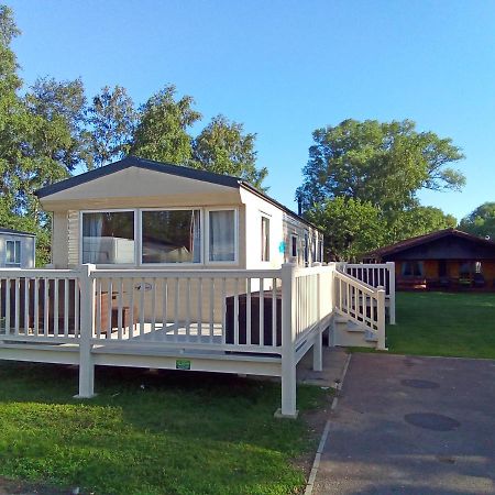 Beautiful 3 Bedroom Caravan With Hot Tub - Tattershall Lakes Exteriör bild