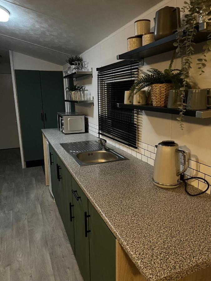 Beautiful 3 Bedroom Caravan With Hot Tub - Tattershall Lakes Exteriör bild