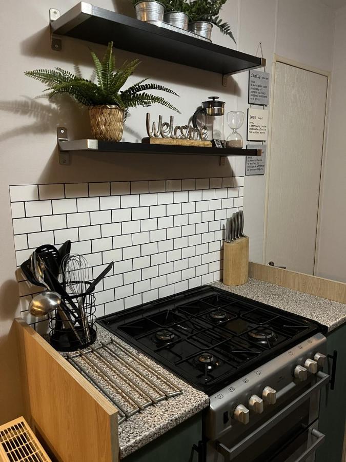 Beautiful 3 Bedroom Caravan With Hot Tub - Tattershall Lakes Exteriör bild